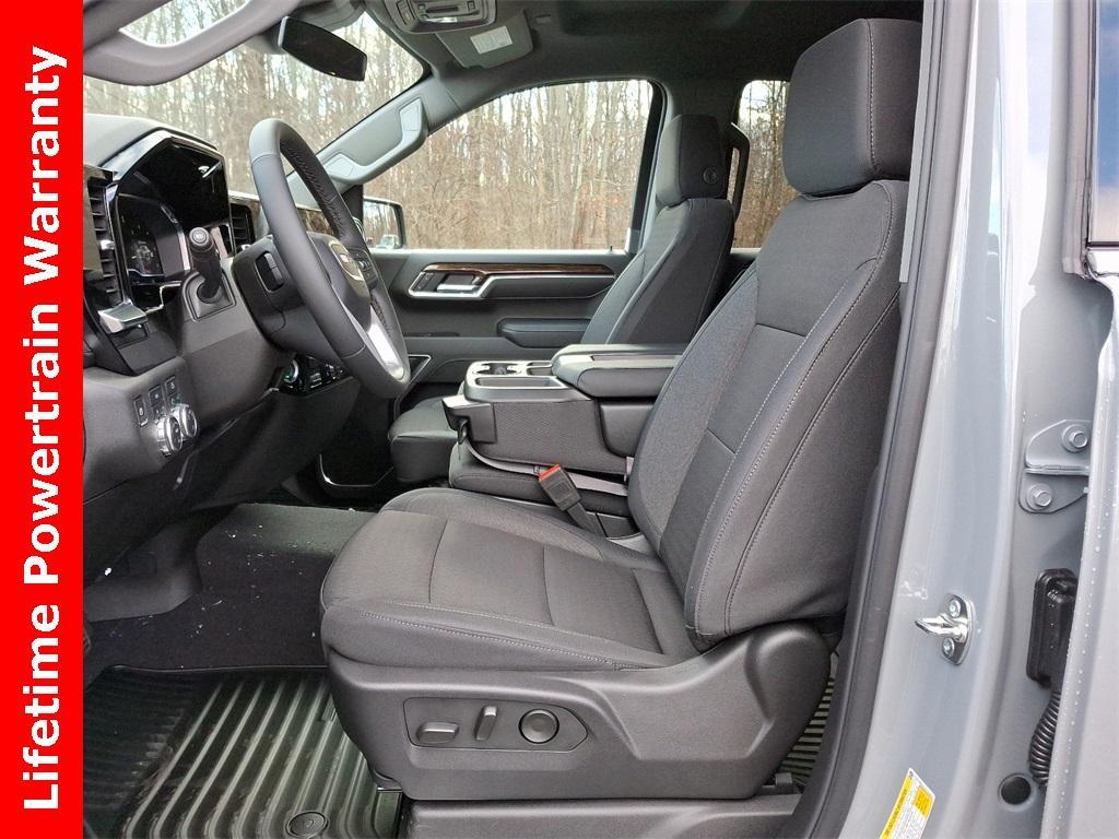 new 2025 GMC Sierra 1500 car, priced at $53,085