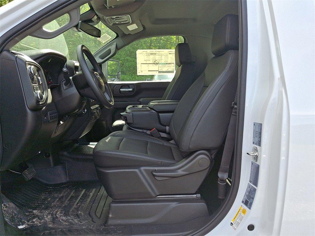 new 2025 GMC Sierra 3500 car, priced at $51,325