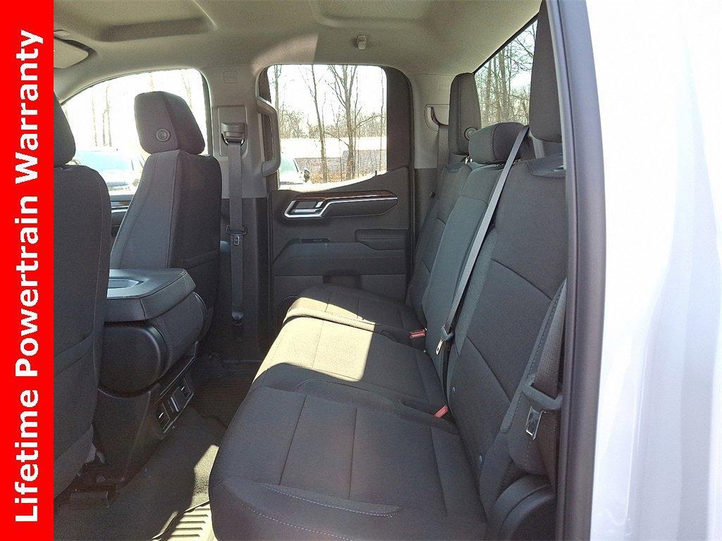 new 2025 GMC Sierra 1500 car, priced at $47,095