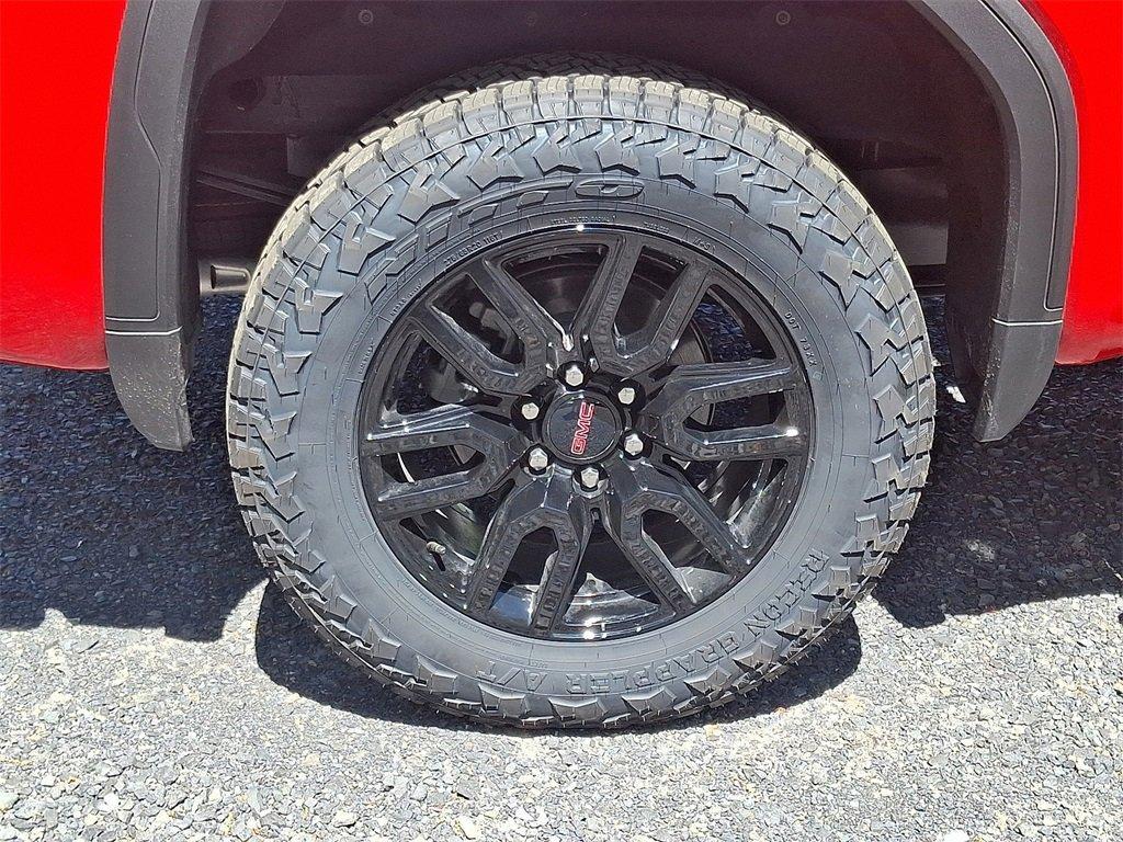 new 2025 GMC Sierra 1500 car, priced at $68,670