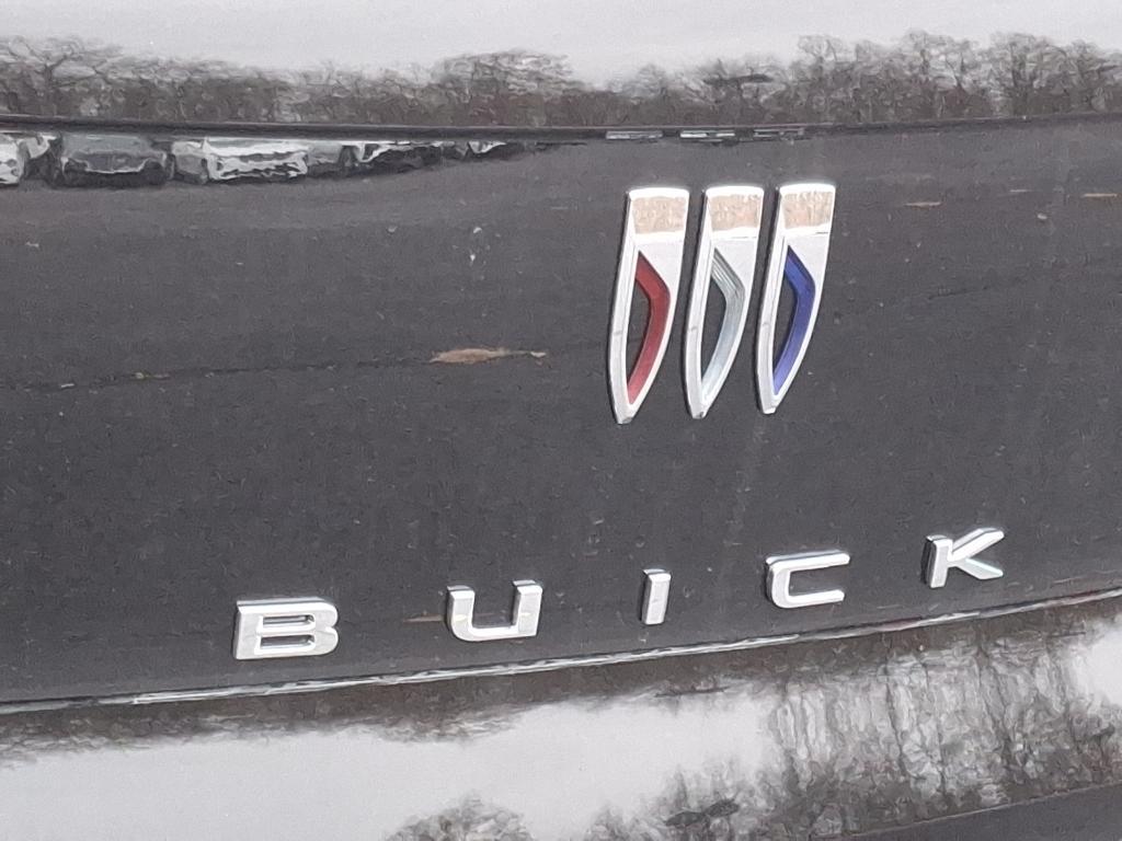 new 2025 Buick Envista car, priced at $24,325