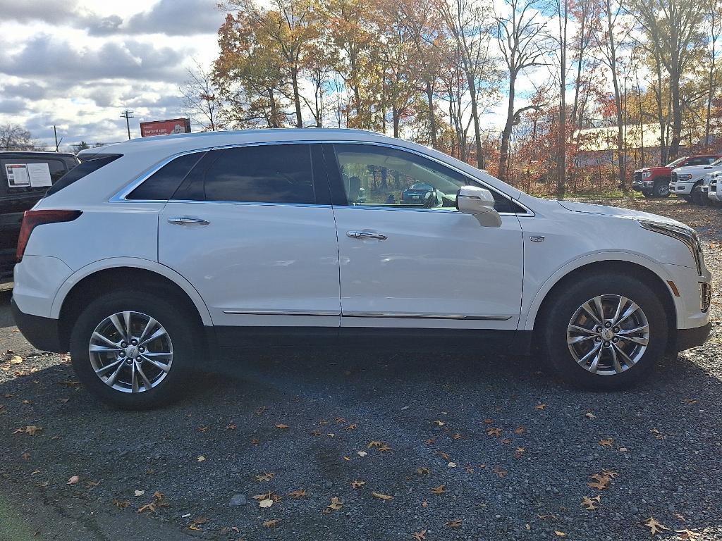 used 2022 Cadillac XT5 car, priced at $31,998