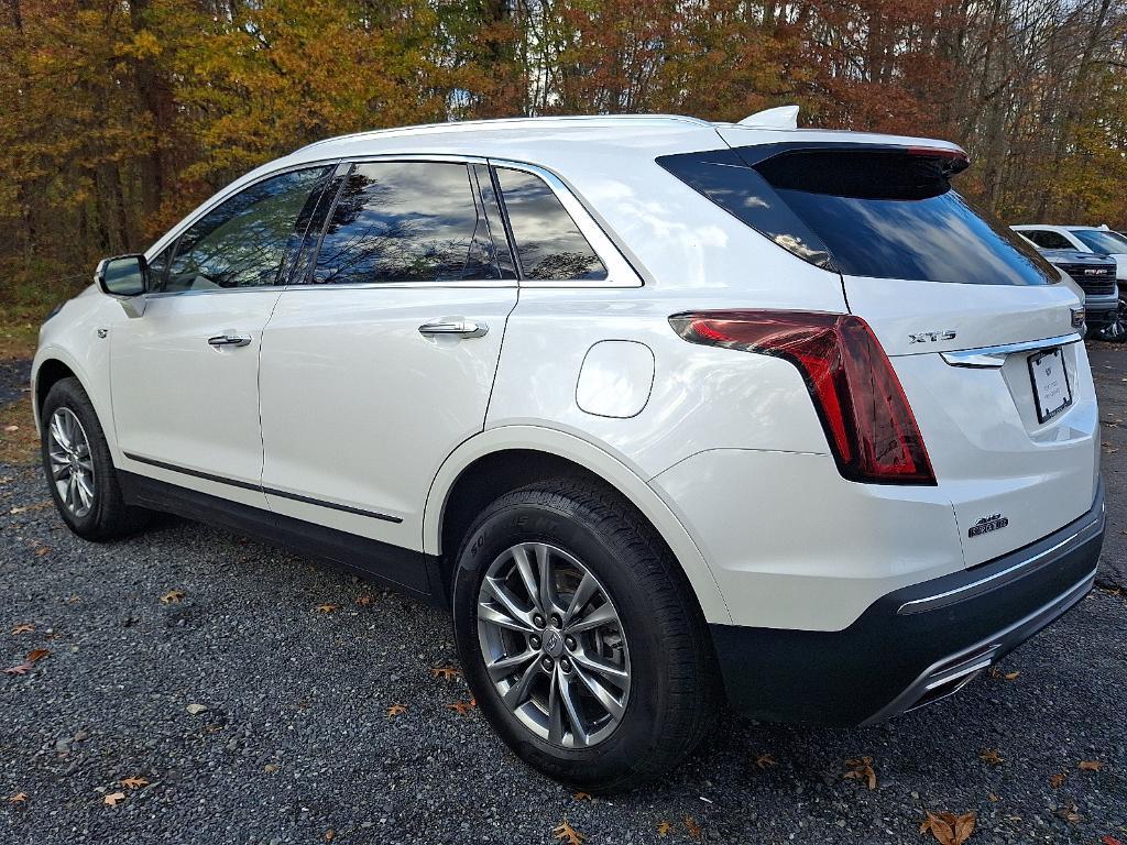 used 2022 Cadillac XT5 car, priced at $31,998