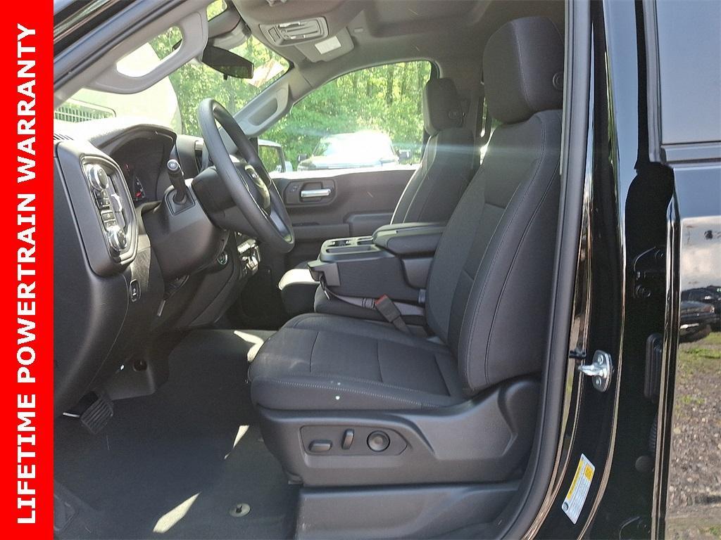new 2025 GMC Sierra 1500 car, priced at $42,480