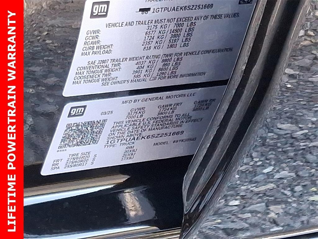 new 2025 GMC Sierra 1500 car, priced at $42,480