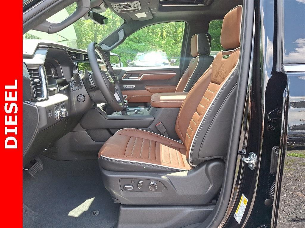 new 2025 GMC Sierra 1500 car, priced at $76,055