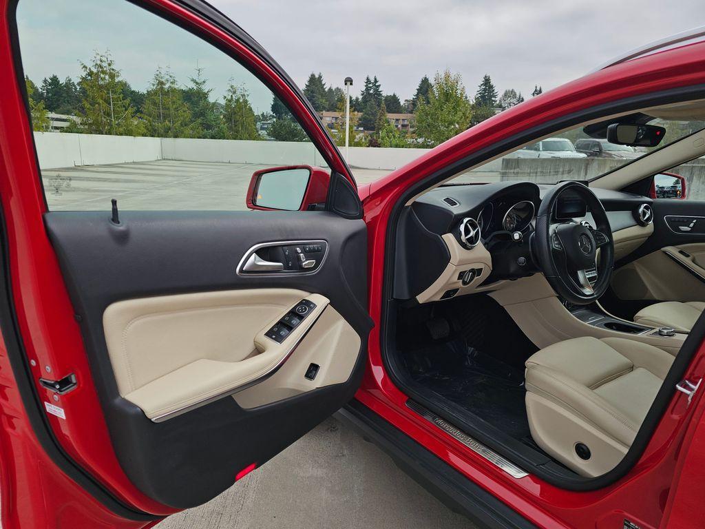 used 2020 Mercedes-Benz GLA 250 car, priced at $22,491