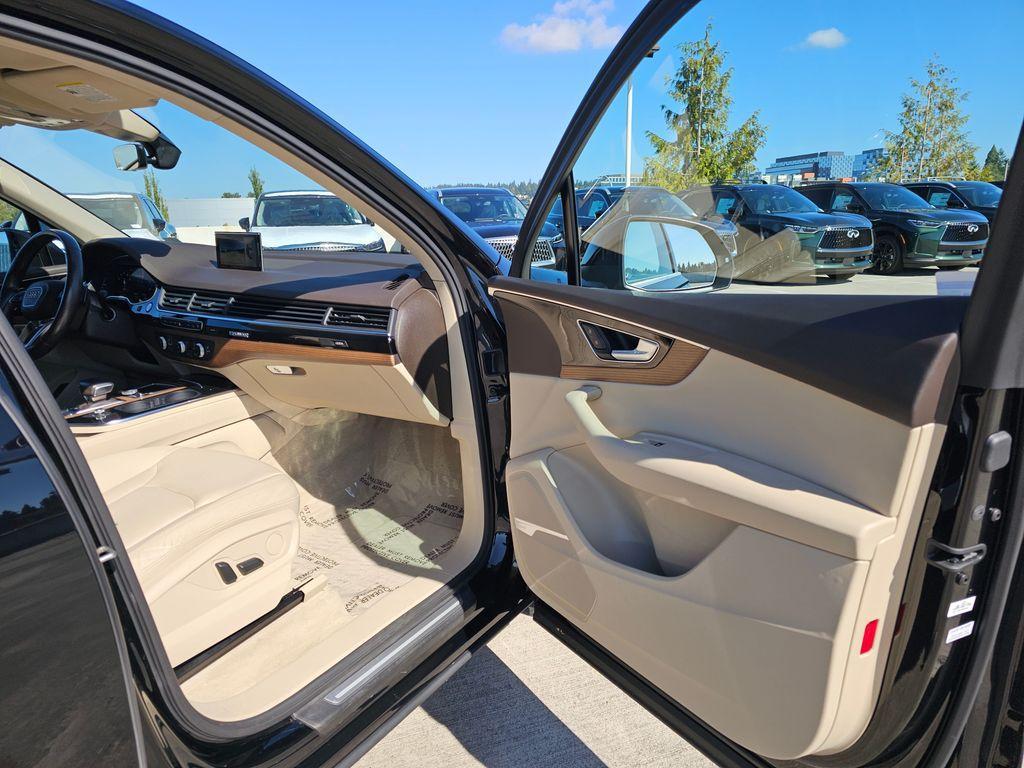 used 2017 Audi Q7 car, priced at $16,212