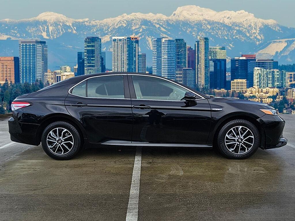 used 2018 Toyota Camry Hybrid car, priced at $22,888