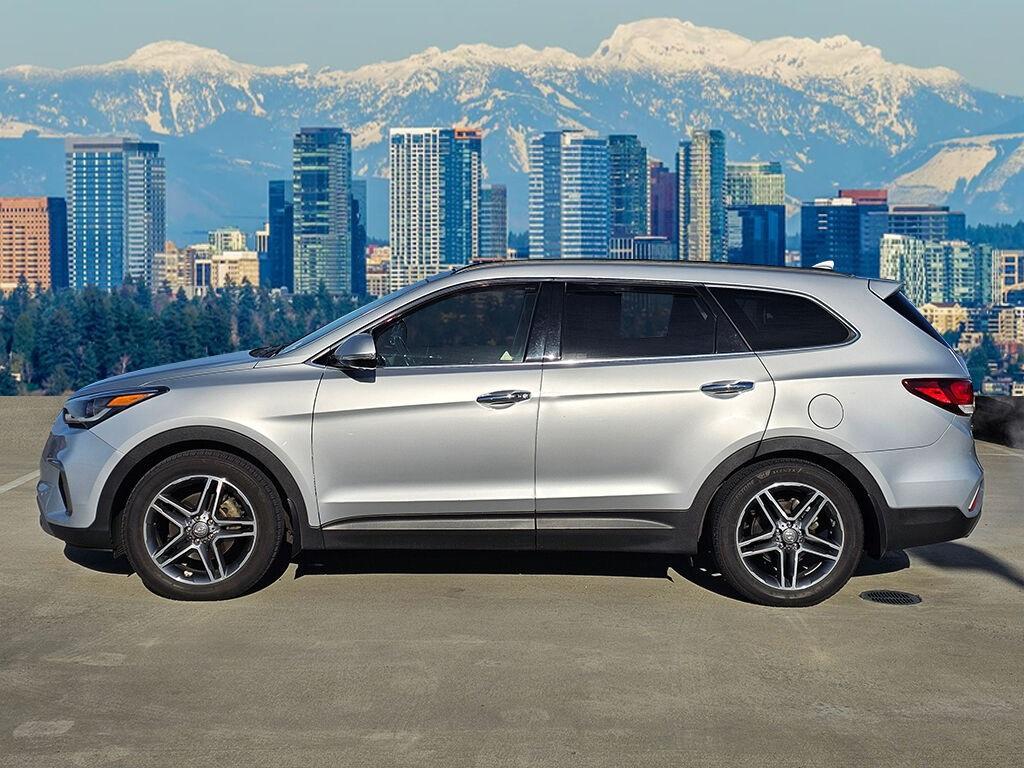 used 2018 Hyundai Santa Fe car, priced at $21,791