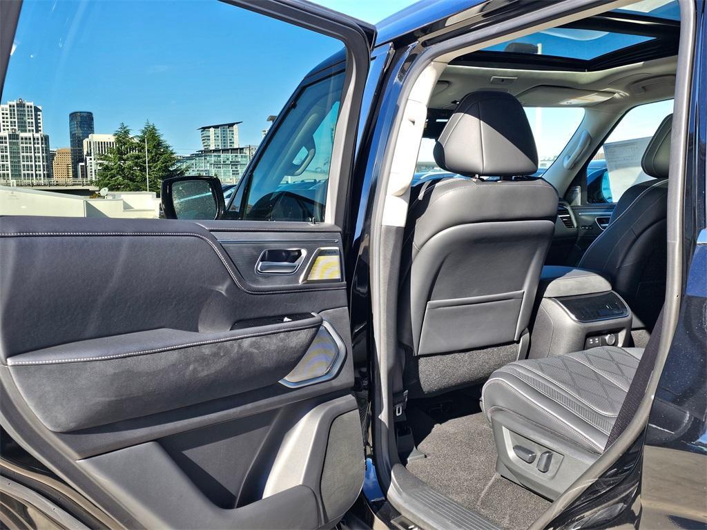 new 2025 INFINITI QX80 car, priced at $101,050