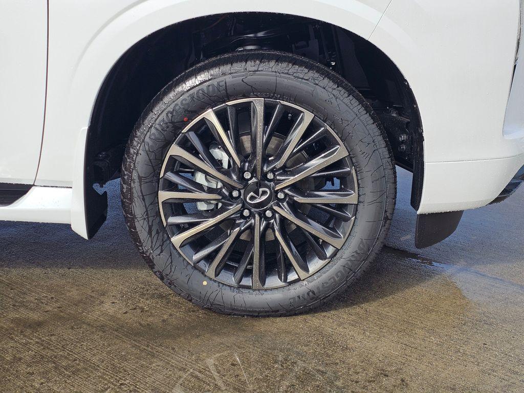 new 2026 INFINITI QX80 car, priced at $117,920