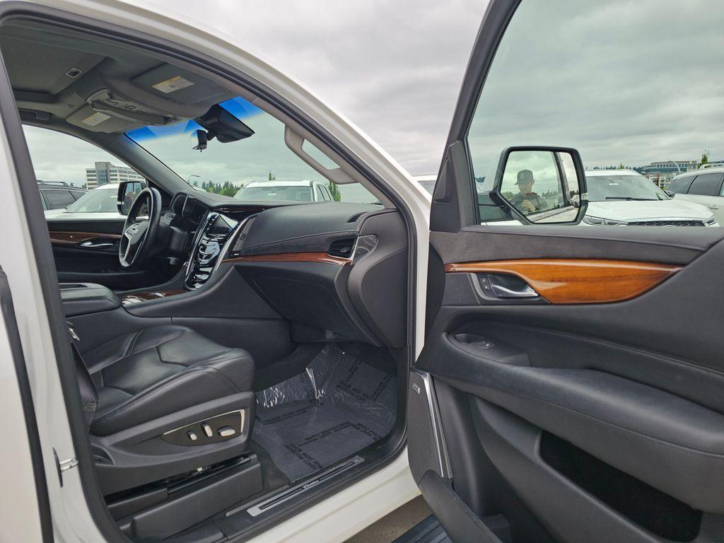 used 2017 Cadillac Escalade ESV car, priced at $25,491