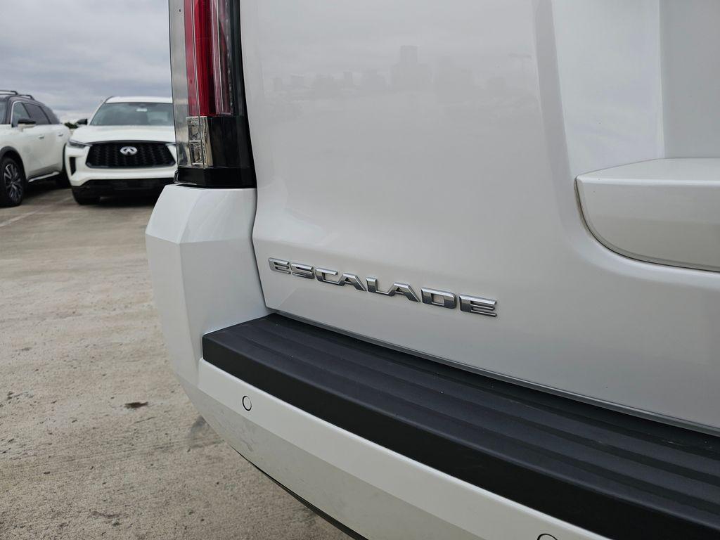 used 2017 Cadillac Escalade ESV car, priced at $25,491