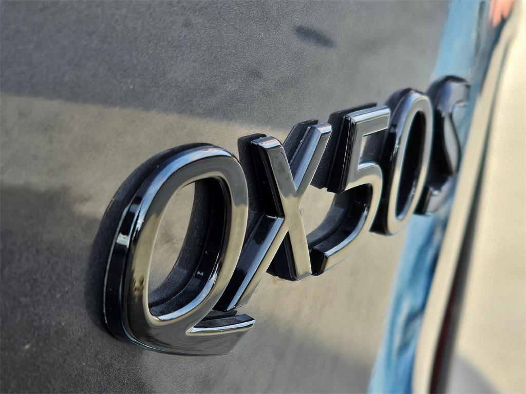 new 2025 INFINITI QX50 car, priced at $52,270