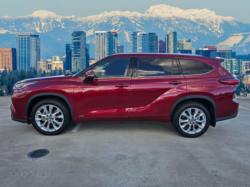 used 2020 Toyota Highlander Hybrid car, priced at $38,333