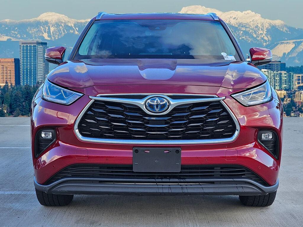 used 2020 Toyota Highlander Hybrid car, priced at $38,333