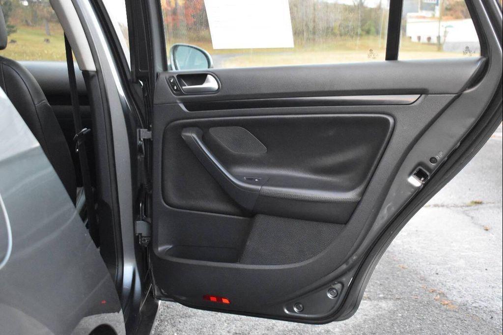 used 2013 Volkswagen Jetta SportWagen car, priced at $8,495