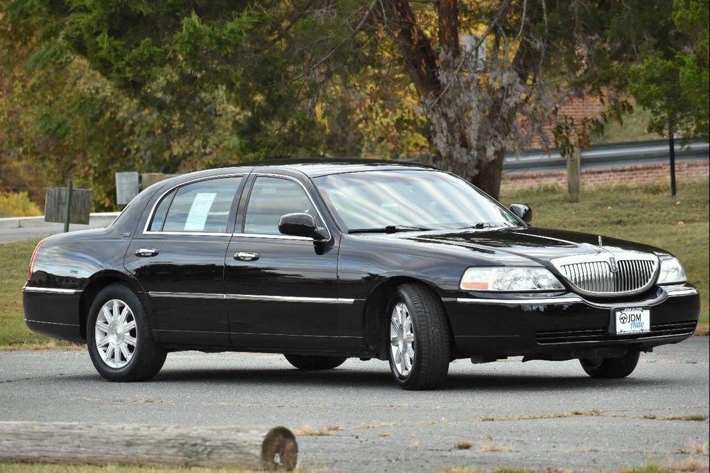 used 2011 Lincoln Town Car car