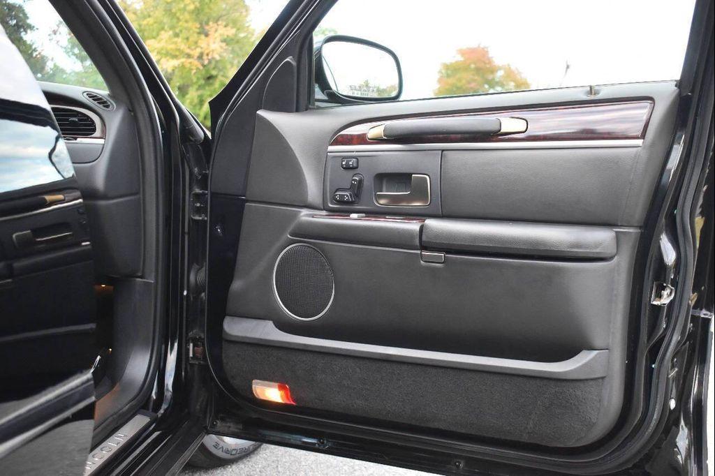 used 2011 Lincoln Town Car car