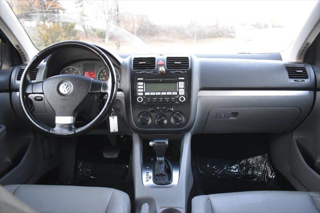 used 2009 Volkswagen Jetta car