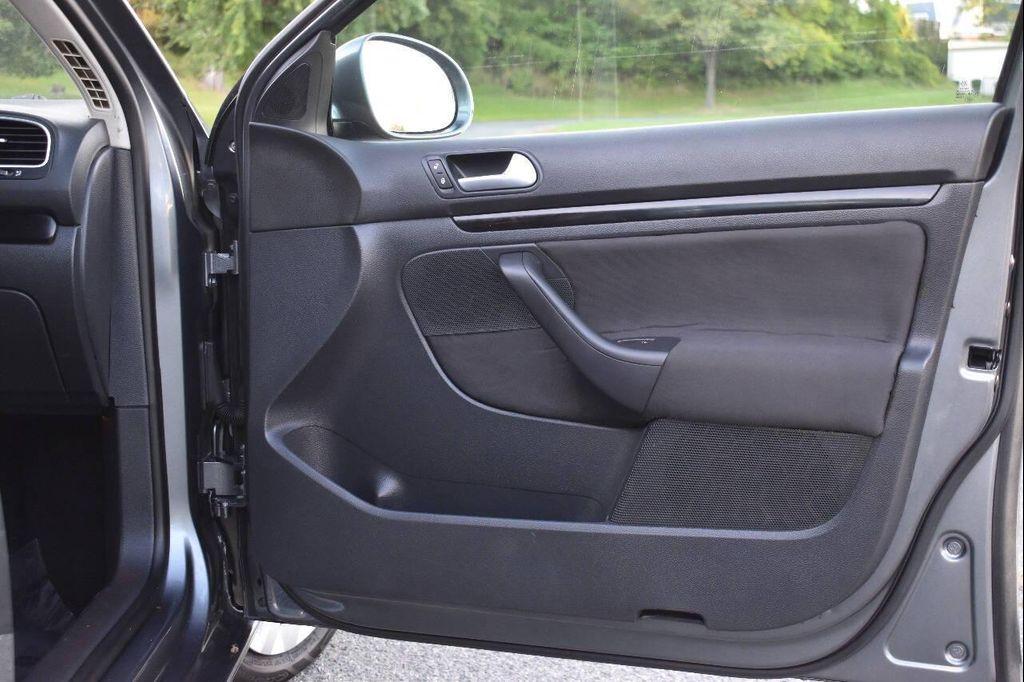 used 2013 Volkswagen Jetta SportWagen car, priced at $5,495