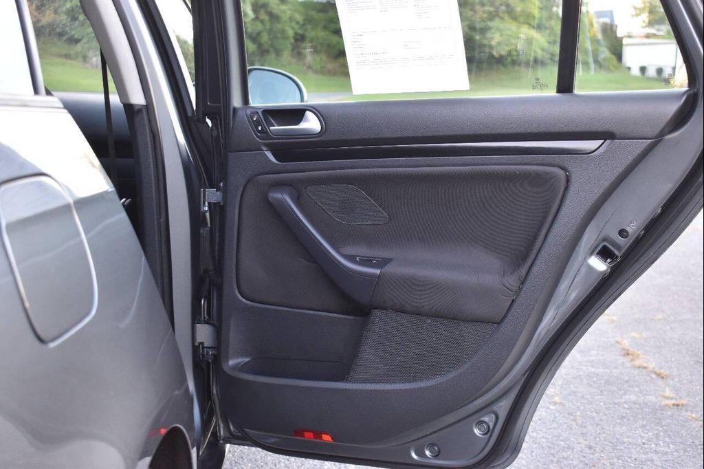 used 2013 Volkswagen Jetta SportWagen car, priced at $5,495