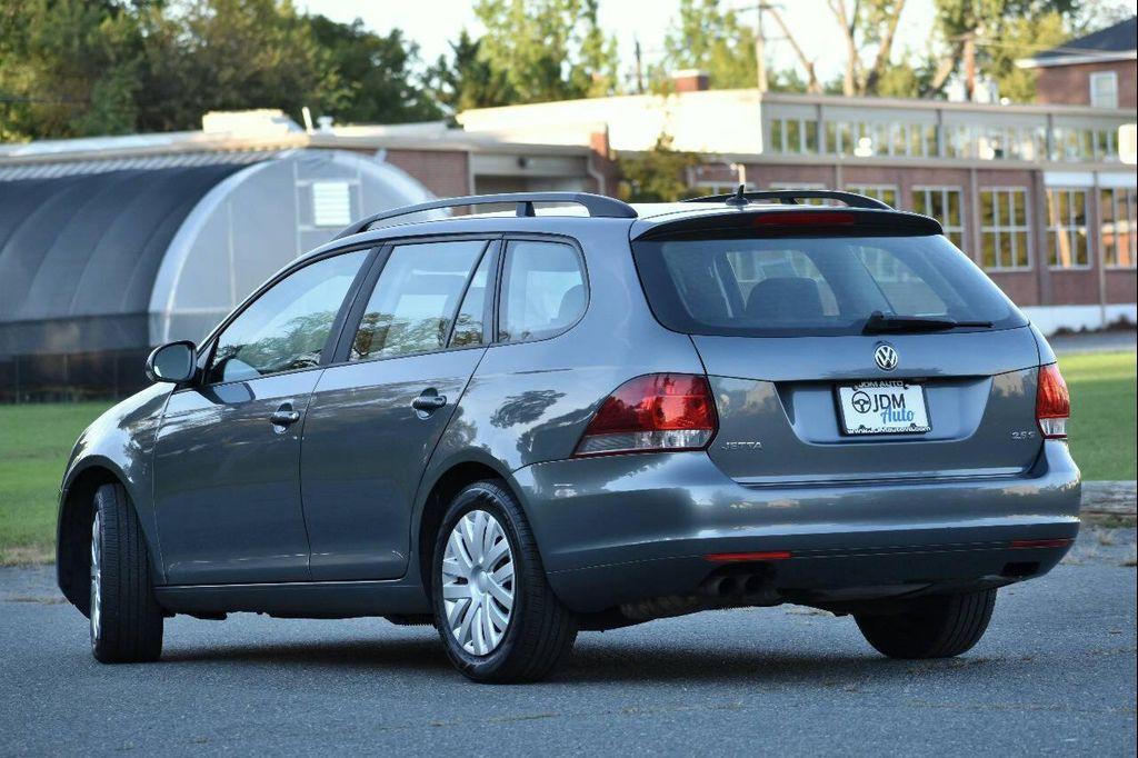 used 2013 Volkswagen Jetta SportWagen car, priced at $5,495