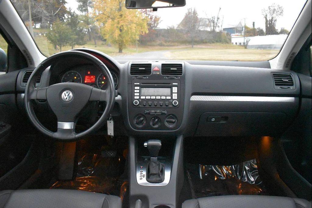 used 2009 Volkswagen Jetta car