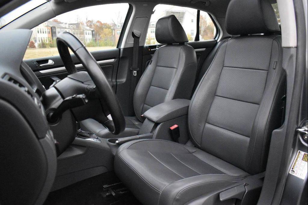 used 2009 Volkswagen Jetta car