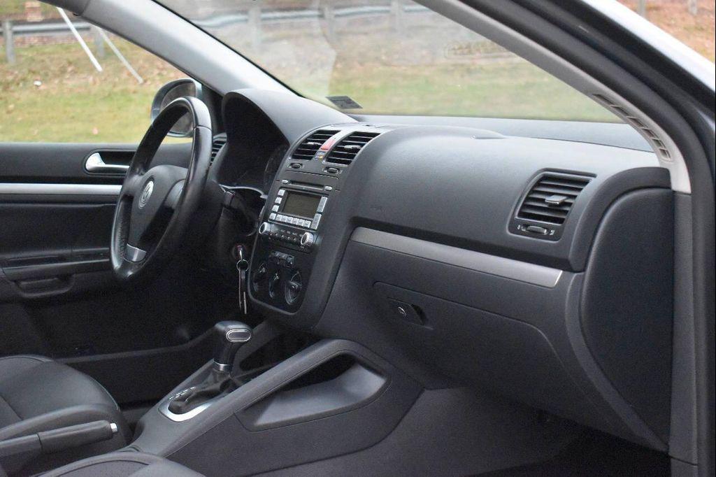used 2009 Volkswagen Jetta car