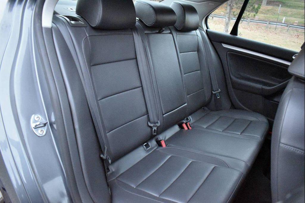 used 2009 Volkswagen Jetta car