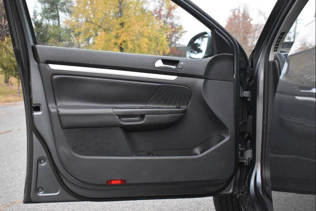 used 2009 Volkswagen Jetta car