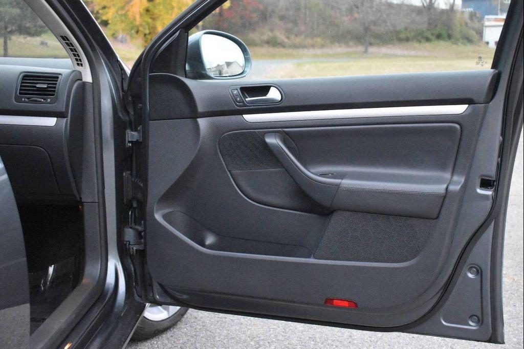 used 2009 Volkswagen Jetta car