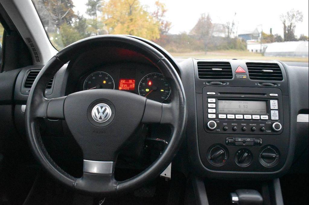 used 2009 Volkswagen Jetta car