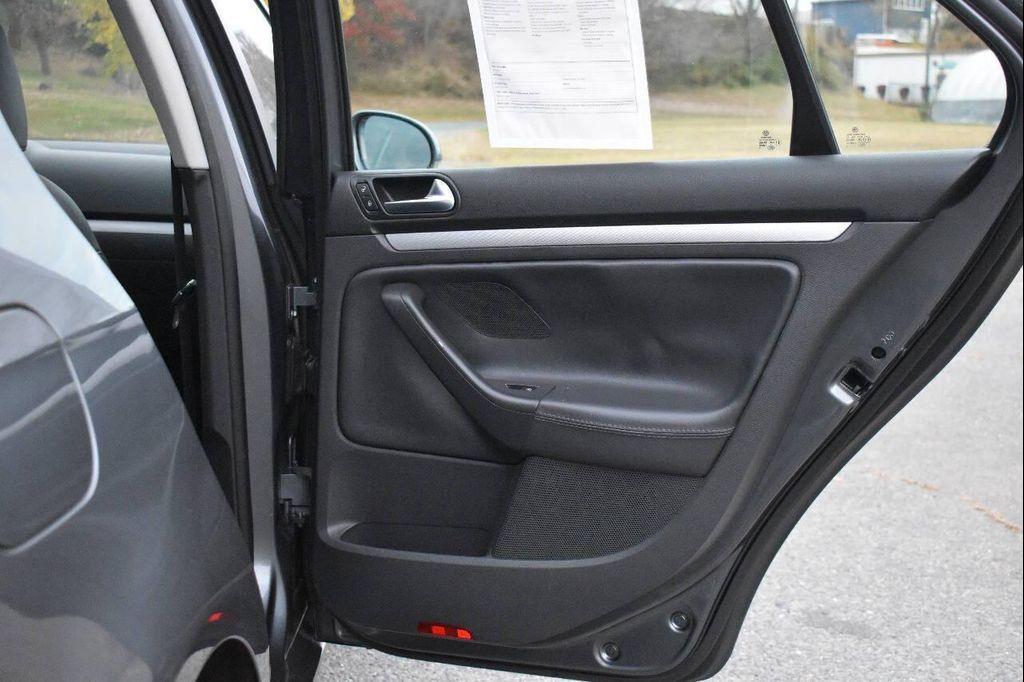 used 2009 Volkswagen Jetta car