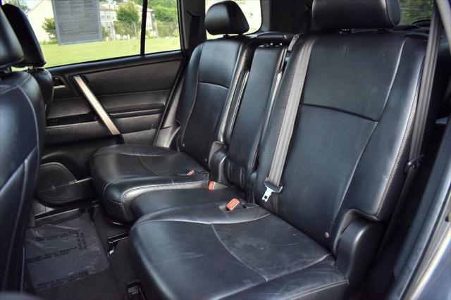 used 2012 Toyota Highlander car, priced at $10,795