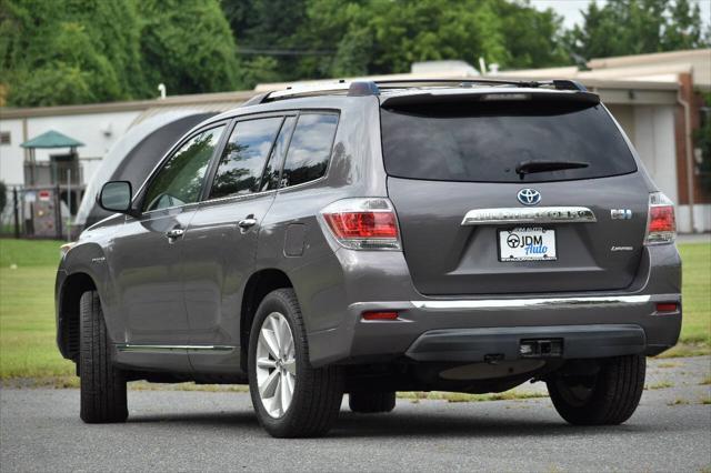 used 2013 Toyota Highlander Hybrid car, priced at $16,995