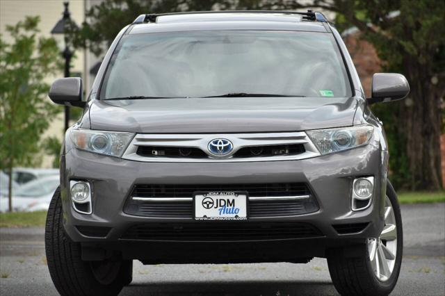 used 2013 Toyota Highlander Hybrid car, priced at $16,995