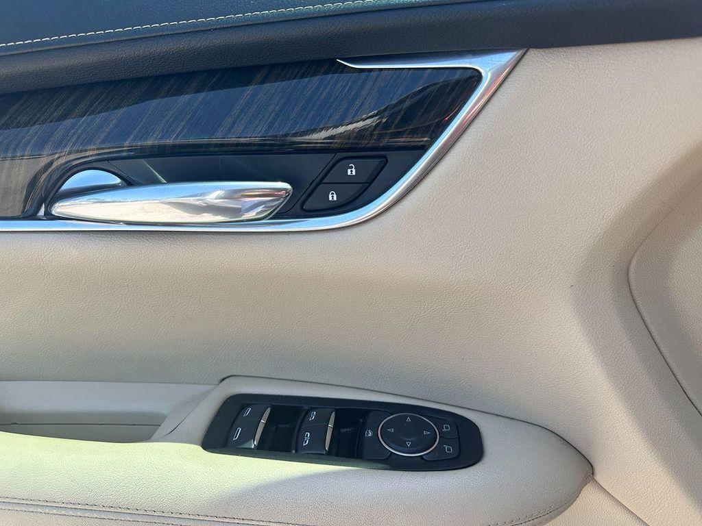 used 2017 Cadillac XT5 car, priced at $13,500
