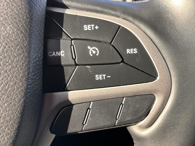 used 2022 Jeep Grand Cherokee car, priced at $26,500