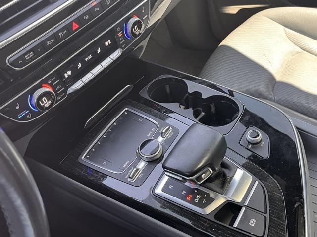 used 2019 Audi Q7 car, priced at $27,900