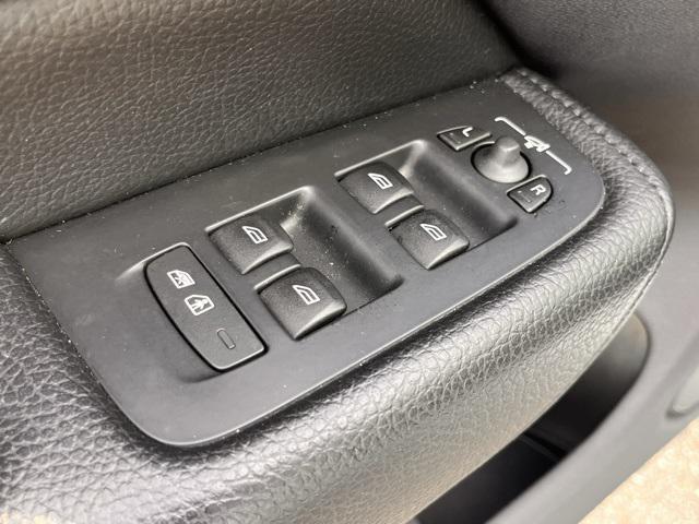 used 2018 Volvo XC60 car, priced at $24,995