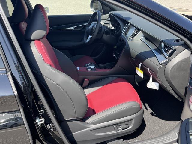 new 2025 INFINITI QX50 car, priced at $52,270