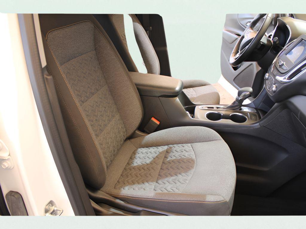 used 2023 Chevrolet Equinox car, priced at $18,243