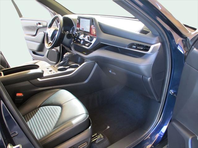 used 2024 Toyota Highlander car, priced at $43,413