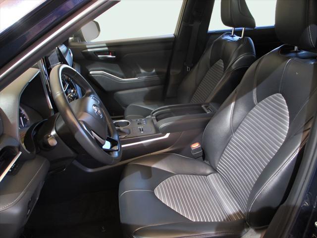 used 2024 Toyota Highlander car, priced at $43,413