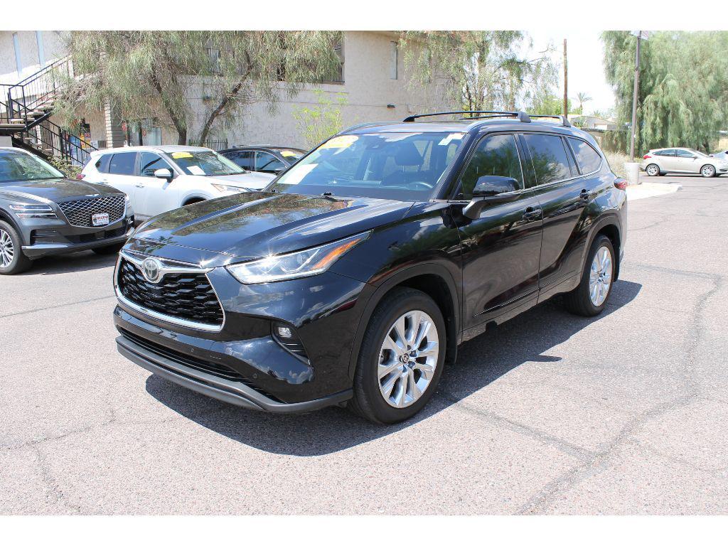 used 2021 Toyota Highlander car, priced at $33,960