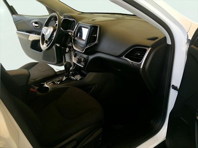 used 2020 Jeep Cherokee car, priced at $15,995