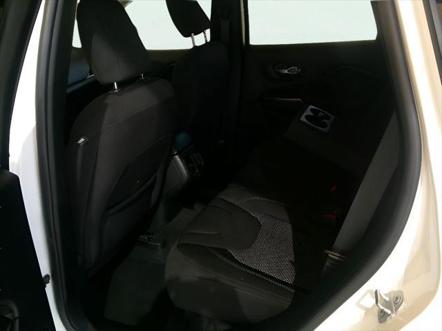 used 2020 Jeep Cherokee car, priced at $15,995